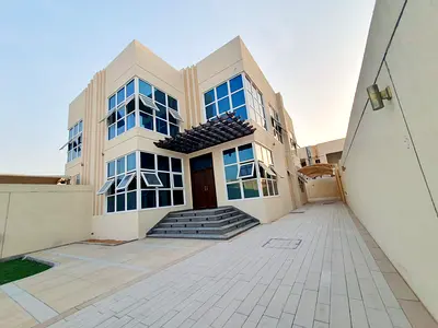 Brand new lavish 4b villa available for rent barashi sharjah