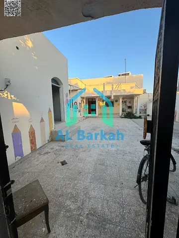 🏡 للإيجار السنوي – فيلا فاخرة على كورنيش عجمان للاستثمار