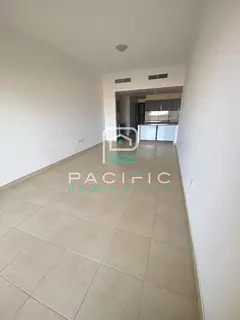 FAMILY - FRIENDLY COMMUNITY | UNFURNISHED STUDIO