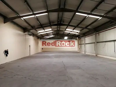 Huge Pillar Free Warehouse in Umm Ramool