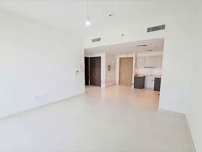 Luxury 1-Bedroom | Stunning Pool View | Open Plan Layout