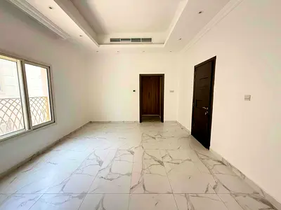 LIKE BRAND NEW 6BHK VILLA 7wASHROOM 2HALL 2 KICHEN AL HOSHI