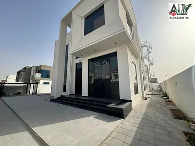 امتلك الان |فيلا فخمة 10,000 قدم في الحوشي | 5 غرف ماستر + ملحق خارجي به غرفة خادمة و سائق و مطبخ | تشطيب فاخر/تصميم راقٍ/موقع مميز