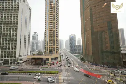VACANT | UPGRADED UNIT | HUGE LAYOUT