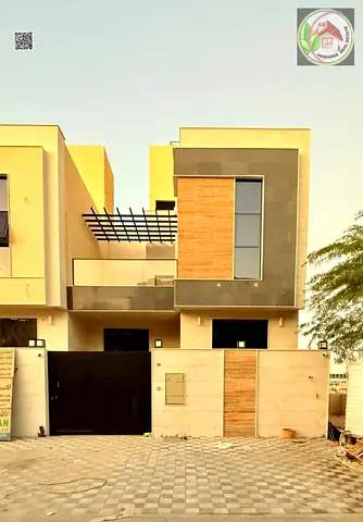 فيلا مميزه فاخره طابقين مع رووف تشطيب سوبر لوكس بمنطقة الياسمين تملك حر لجميع الجنسيات .