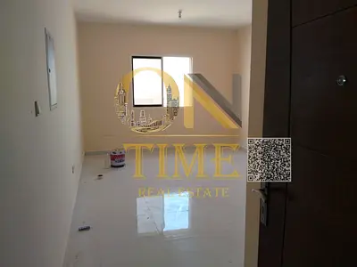 تصميم عملي وتشطيبات ممتازة/مساحة واسعة/قريب من شارع محمد بن زايد/قريبة من المدارس، الخدمات، والمراكز التجارية/سهولة الوصول إلى الطرق الرئيسية