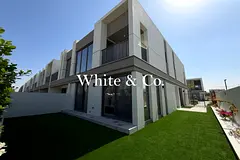 Large Landscaped | Single row | Upgraded