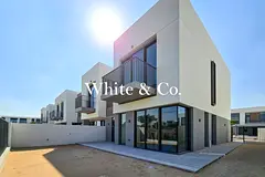 Steps to Pool | Central Park | 4 Bedrooms