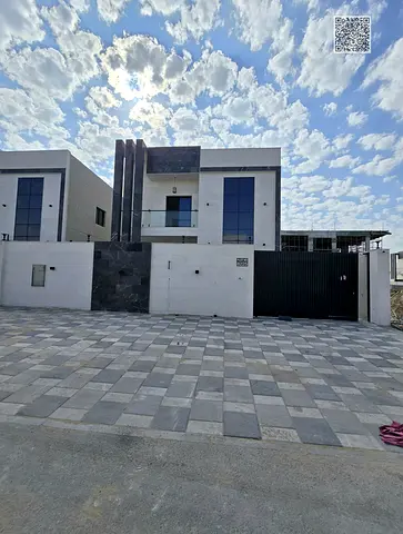 فيلا للبيع تصميم كلاسيكي راقى تشطيب سوبر ديلوكس  بسعر مميز شامل رسوم التسجيل والتملك