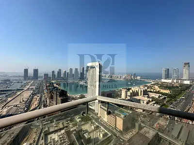 شقة بنتهاوس مفروشة بالكامل مكونة من 4 غرف نوم بإطلالة كاملة على البحر