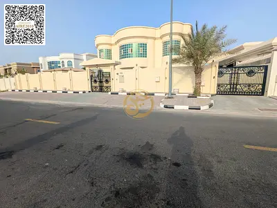 فيلا فاخرة للبيع | مساحة واسعة | موقع مميز