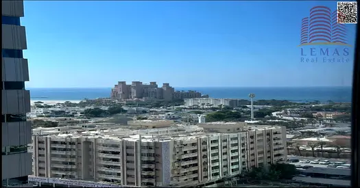 Two rooms, a hall, a sea view, and an open kitchen