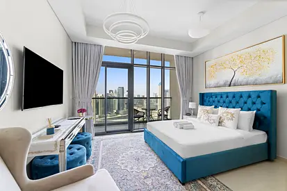 Lush studio with Pool & Dubai Water Canal Views | Furnished | Flexible term