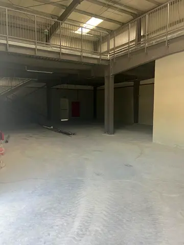 4100 SQ FT BRAND NEW  WAREHOUSE WITH TOILET/PANTRY AVAILABLE FOR COMMERCIAL USE @70 PER SQ FT
