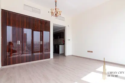 Good for Single/Couples -Prime Location - 1 Cheque Offer