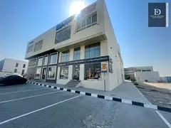 🏢 Commercial building for sale in a prime strategic location 📍 Location: Sharjah – Industria