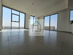 Ready to move in High Floor 2BR Apt with Store