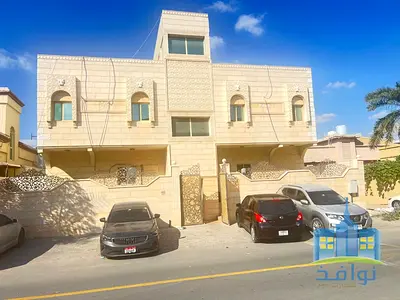 بناية للبيع بمساحة ممتازة و بدخل الى 10%