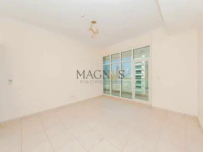 VACANT PARTIAL MARINA & LAKE VIEW