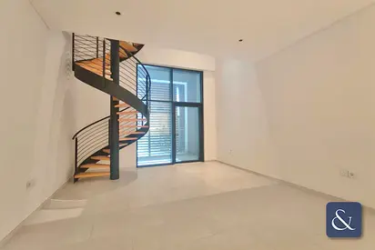 One Bedroom | Duplex | 1,110 sqft