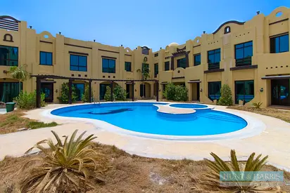 4 Bedroom Townhouse for Rent in Seih Al Uraibi - Amazing Community