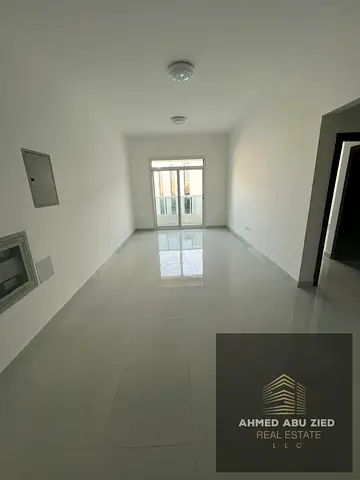شقة غرفة وصالة أول ساكن للإيجار السنوي في الجرف 2 | حمامين | بلكونة | على الشارع الرئيسي | بجانب جميع المدارس | موقع حيوي مميز | 4 دفعات مرنة