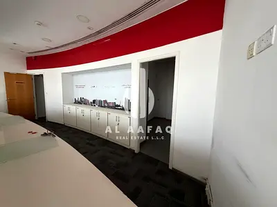 Shop with Corniche view | 3 Cars parking free