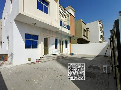 فيلا للايجار اول ساكن 4 غرف نوم ومجلس وصالة غرفة خادمة مع المكيفات