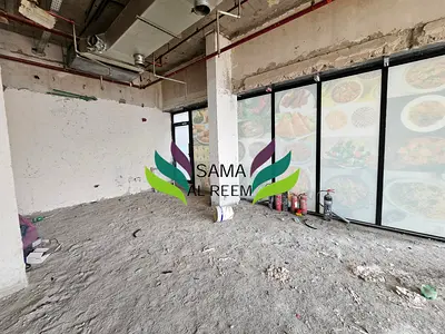 Main Road | Fitted Shop Available | 698SQFT