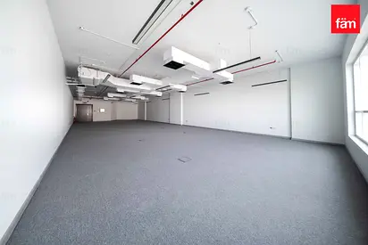 Vacant | Ample Parking | Fitted | Community Expert