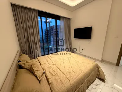 DISTRESS DEAL | HIGHER FLOOR | U SHAPED KITCHEN