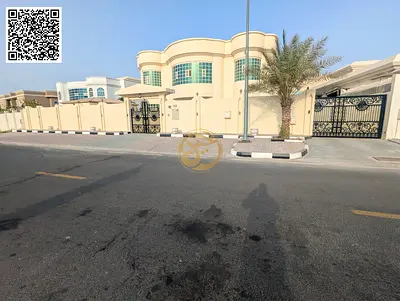 فيلا فاخرة للإيجار القوز الشارقة | مساحة واسعة