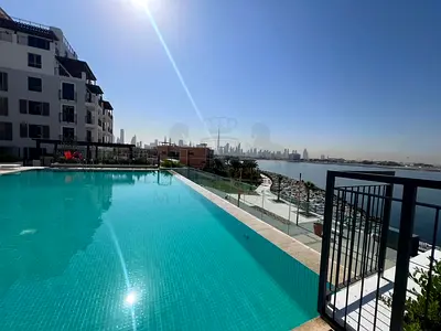 Sea & Skyline View | Le Ciel