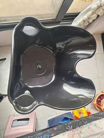 Salon hair basin