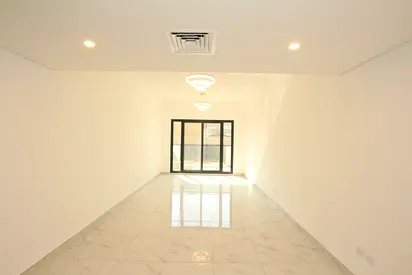 One Month Rent Free-Spacious 2 BR Flat