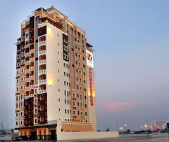 One Month Rent Free-Spacious 2 BR Flat