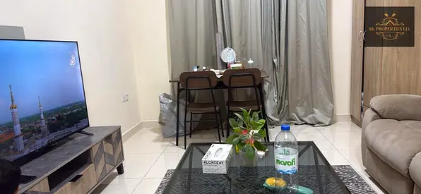 1bhk 2bath in Jurf 3 ajman (4000 all in)