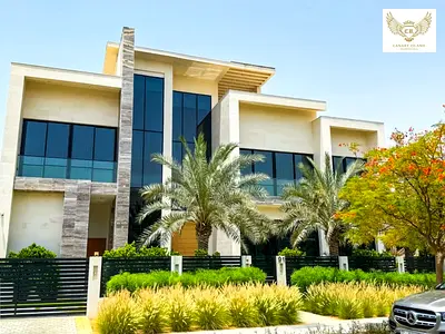 EXCLUSIVE | CUSTOM BUILT | ON PARK