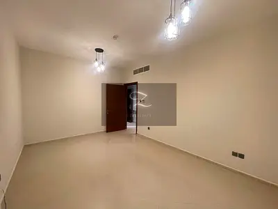 للبيـع شقة غرفتين وصالـة مع باركـن فـي الشارقة / المجاز