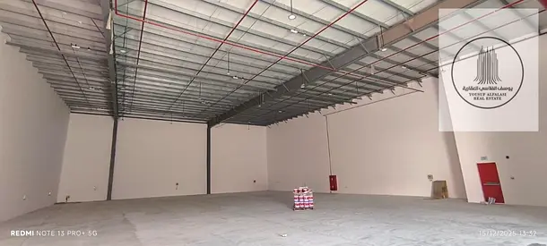 Warehouse with an area of ​​10,335 square feet | 70 kilowatts of electricity.