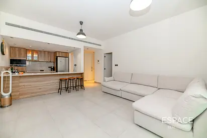 1 BR | Upgraded | Chiller Free