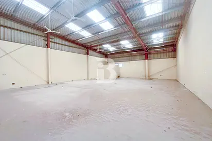 WAREHOUSE DIP2 | VACANT | WELL MAINTAINED
