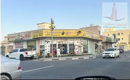 Commercial building in Rawda 3, main street - corner of 3 streets, permit for ground floor + 1, area 7200 sq ft