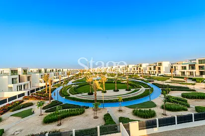 CENTRAL PARK VIEWS | Seconds from Pool | HOT PRICE