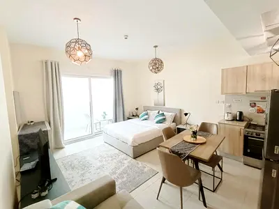 With Balcony Sleek, Fully Furnished Studio in Business Bay