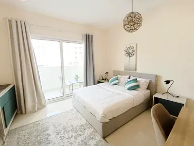 With Balcony Sleek, Fully Furnished Studio in Business Bay