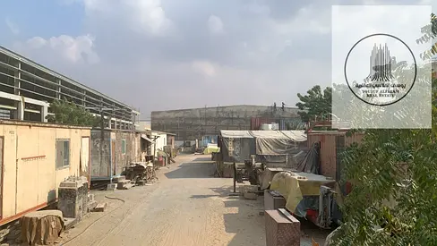 ارض,عقد طويل الاجل,مختلف الانشطة,موقع مميز,على شارع رئيسي,سهل الوصول