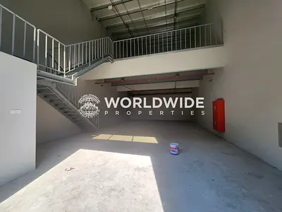 مستودع تجاري جديد كليًا بمساحة 9000 قدم مربع مع طابق نصفي | اتصال ممتاز بالطرق الرئيسية