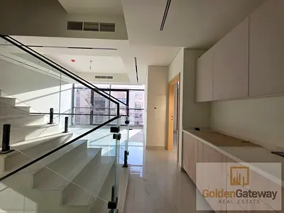 Ready to Move | Luxury Finish I Opposite to the pool
