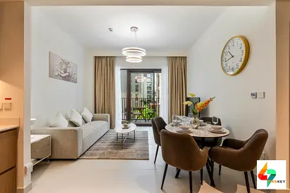 ALL INCLUSIVE | Elegant Beachside Living | Prime Location